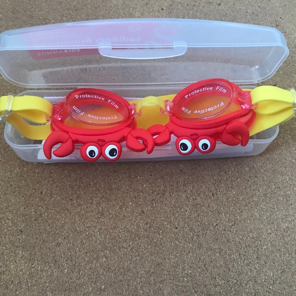NEW SUNNY Kids Read and‎ Yellow Swimming Goggles 3-